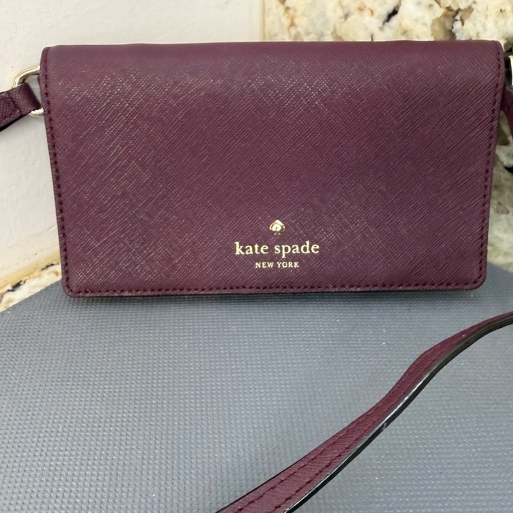EUC! Kate Spade New York iPhone 7 Mini Crossbody Wallet in Plum Purple Leather